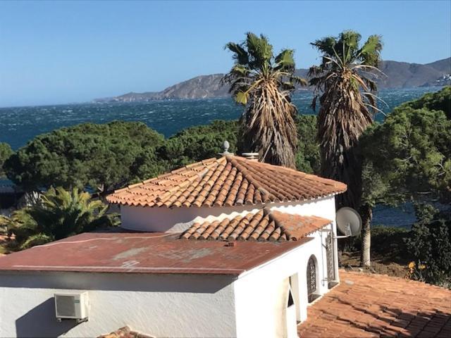 Stunning Sea Views From Luxury 4 Bed Apartment Close To Beach At Cap Ras Llança Exteriör bild
